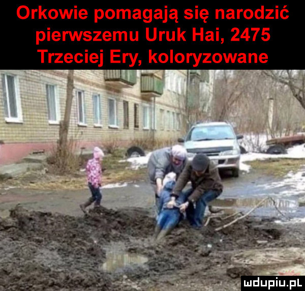 orkowie pomagają się narodzić pierwszemu uruk hoi      trzeciej ery koloryzowane y