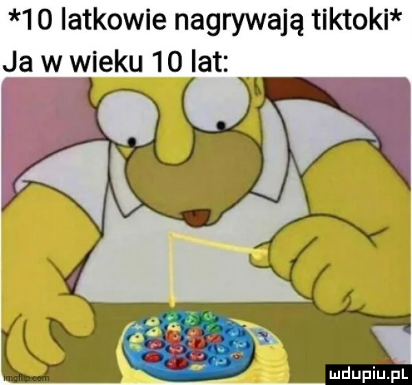 latkowie nagrywają tiktoki ja w wieku    lat i