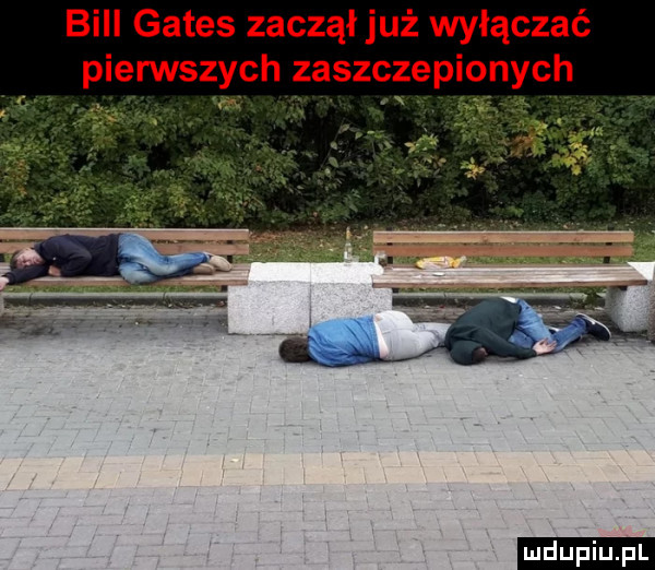 bill gates zaczął uz wyłączać pierwszych zaszczepionych ludu iu. l