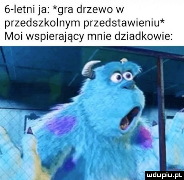 istni ja gra drzewo w przedszkolnym przedstawieniu moi wspierający mnie dziadkowie.  . w