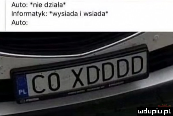 auto. nie dziada informatyk wysiada i wsiada auto