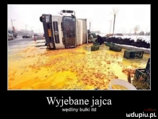 wyjebane jajca wędliny bulki na