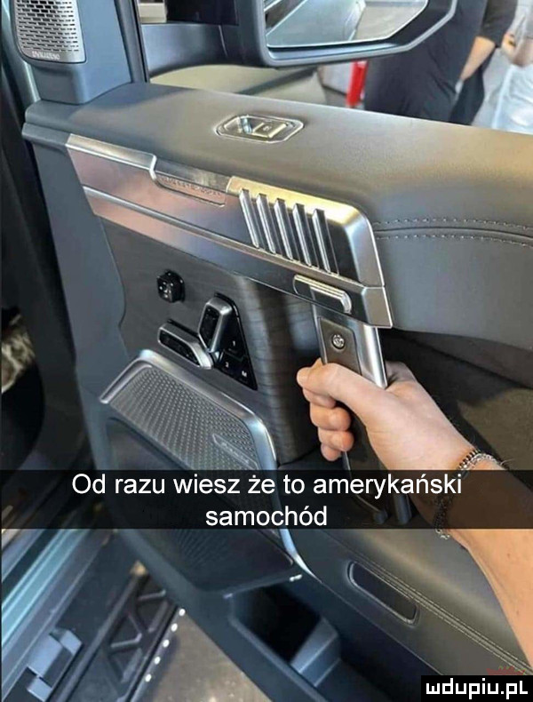 samochód m że to amerykańskl