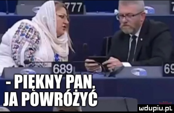 e     iv r e    iękny pan. łn wannie