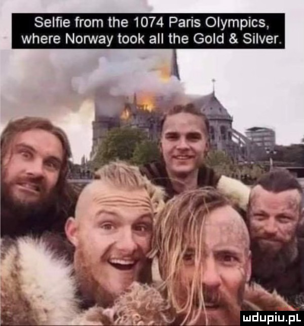 selﬁe from tee      paris olympics. where norway tłok all tee gold silver