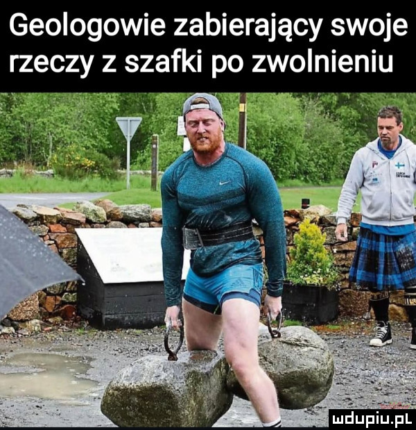 geologowie zabierający swoje rzeczy z szafki po zwolnieniu