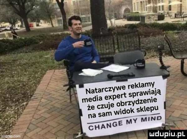 qęm