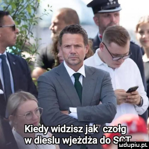 kiedy widzisz jak ęzołg. abakankami. abakankami     i wigleslu wlezdza do set mdupiupl