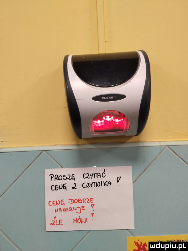 wow. mad cevﬁ l mm cele.    an uskakuje v. j le ów x