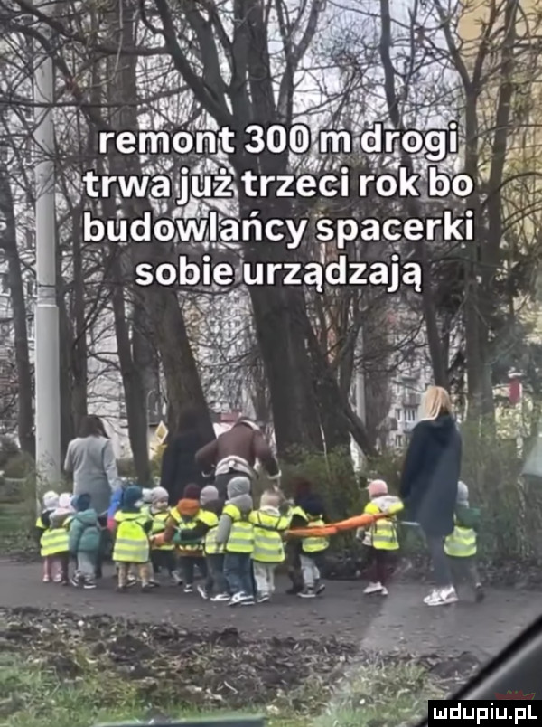 siremont  ﬂllmc   śvtrwaq ątrzea ro bo sf budową arcy spacerkl