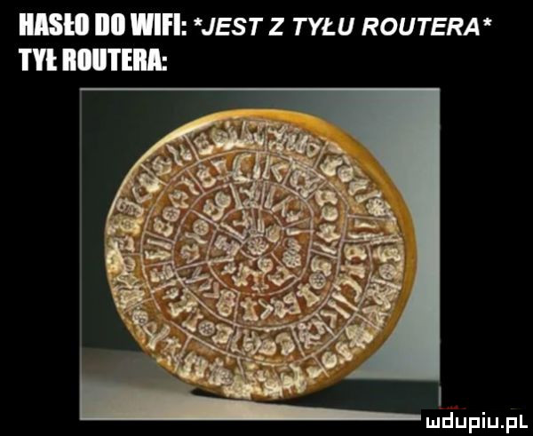 iiash no wifi jest z tyłu routera tai iiiiiteiia