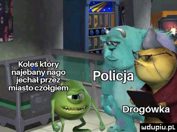 koleś kt ry najebany nago jechał prze zf miasto czołgiem. irogówił a